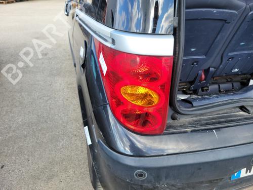 Used Left taillight PEUGEOT 1007 (KM_) 1.4 HDi (68 hp) 22125868