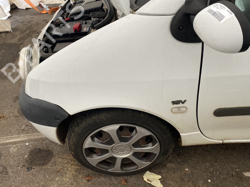 Used Left front fenders RENAULT TWINGO I (C06_) 1.2 16V (C060) (60 hp) 30712683