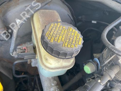 Brake master cylinder MAZDA TRIBUTE (EP) 3.0 V6 24V 4WD (EPFW) | BP38558258M77 - Image 3