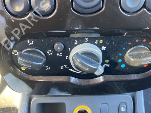 climate-control-dacia-duster-hs_-2010-2011-2012-2013-2014-2015-2016-2017-2018-32449194 main image