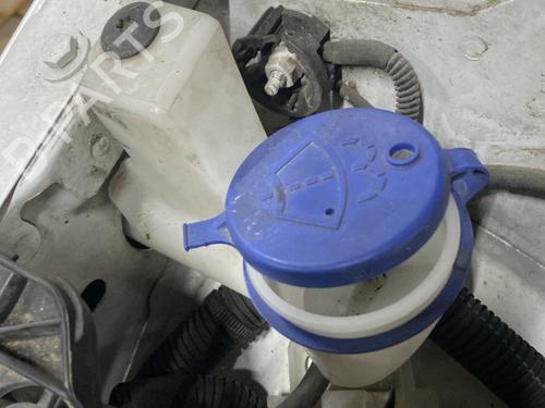 Used Windscreen washer tank PEUGEOT 308 SW II (LC_, LJ_, LR_, LX_, L4_) 1.6 BlueHDi 100 (99 hp) 21086743