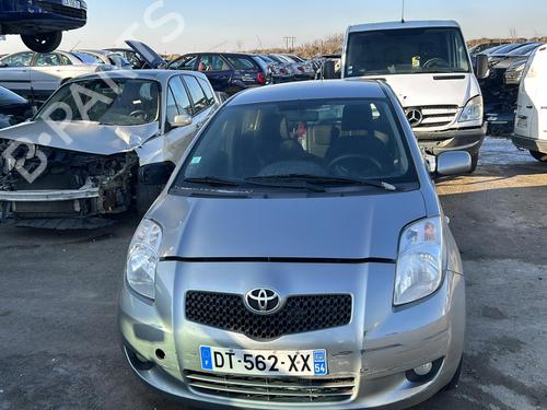 Right front seat TOYOTA YARIS (_P9_) 1.4 D-4D (NLP90_, NLP90R) | BP22116158C16 