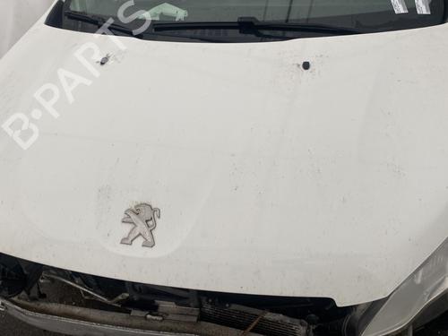 Motorhjelm PEUGEOT 2008 I (CU_) 1.2 VTi (82 hp) 31944241