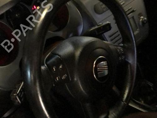 Used Steering wheel SEAT ALTEA (5P1) 2.0 TDI 16V (140 hp) 22918705