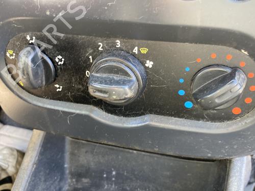 Climate control DACIA SANDERO 1.4 (BS0C, BS0A, BS0G, BS1F, BS0E) | BP26168529I5