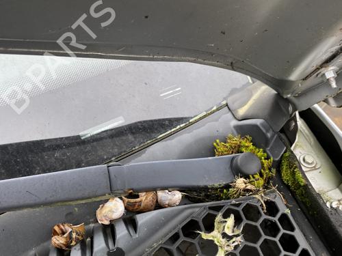 Used Front wiper motor Front wiper motor CITROËN DS3 (SA_) 1.4 HDi 70 (SA8HP4) (68 hp) 31067704 31067704