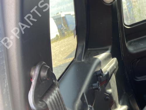 front-right-seatbelt-microcar-mgo-2009-28332242 main image