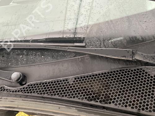 Used Front wiper motor PEUGEOT 2008 I (CU_) 1.6 HDi (92 hp) 31981269