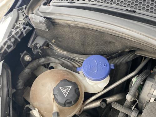 windscreen-washer-tank-peugeot-208-i-ca_-cc_-2012-2013-2014-2015-2016-2017-2018-2019-2020-2021-32146170 main image