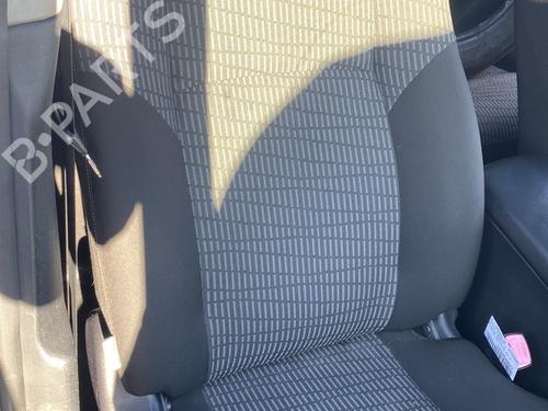 Used Right front seat Right front seat TOYOTA AVENSIS Estate (_T27_) 2.0 D-4D (ADT270_, ADT270R) (126 hp) 33554516 33554516