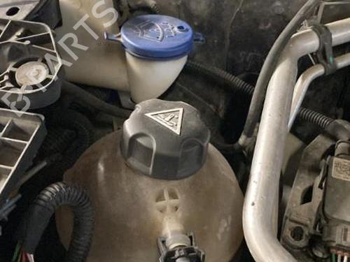 Used Expansion tank PEUGEOT 308 II (LB_, LP_, LW_, LH_, L3_) 1.5 BlueHDI 100 (102 hp) 19910230