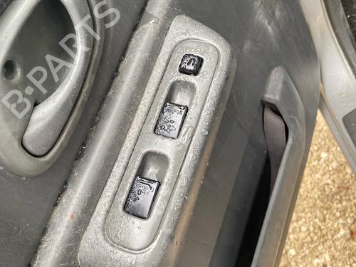 Left front window switch SUZUKI JIMNY Closed Off-Road Vehicle (SN) 1.3 16V 4WD (SN413, JB33) | BP39982571I27 - Image 3