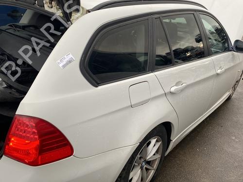 right-rear-fenders-bmw-3-touring-e91-2004-2005-2006-2007-2008-2009-2010-2011-2012-30552224 main image