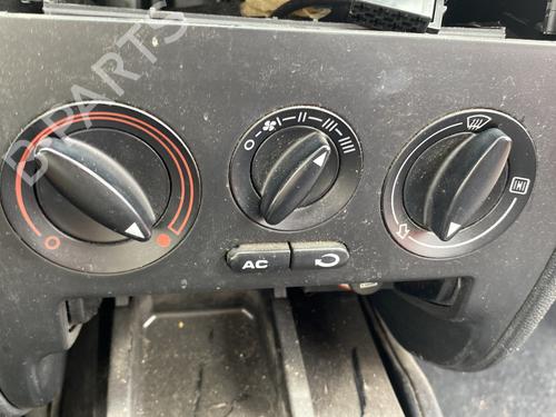 Climate control SEAT TOLEDO II (1M2) 1.9 TDI | BP27745855I5 - Image 3