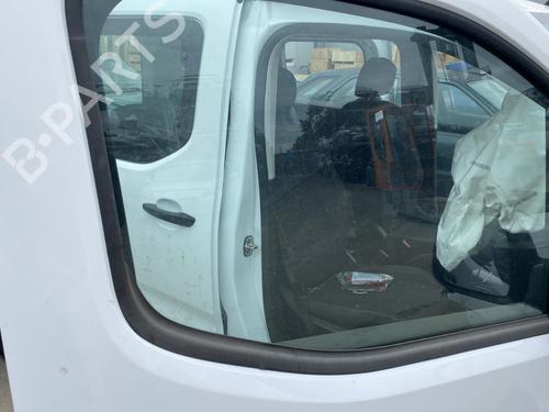 front-right-door-window-peugeot-rifter-2018-25738509 main image