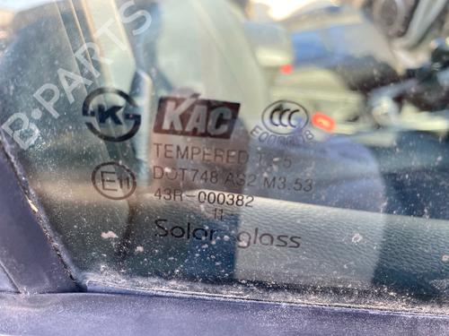 Used Front right door window Front right door window 38876775 38876775