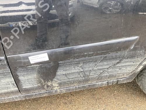 Used Door moulding trim FORD FIESTA V (JH_, JD_) 1.25 16V (75 hp) 22126908