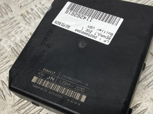 Used Fuse box Fuse box RENAULT ZOE (BFM_) ZOE (92 hp) 29829276 29829276