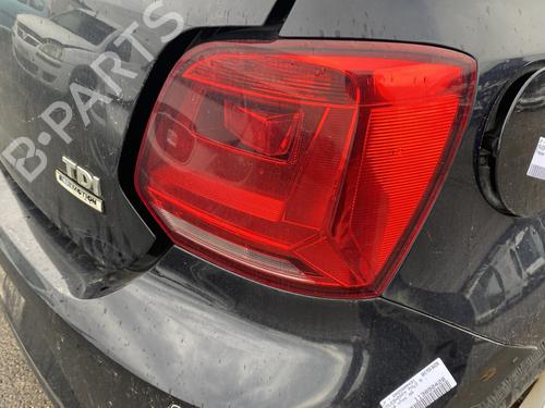 Højre baglygte VW POLO V (6R1, 6C1) 1.4 TDI (75 hp) 29611627