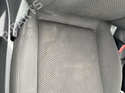 Right front seat AUDI A1 (8X1, 8XK) 1.6 TDI | BP30395889C16 - Image 2
