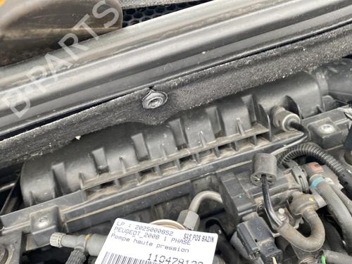 Used Air filter box PEUGEOT 2008 I (CU_) 1.2 THP 110 / PureTech 110 (110 hp) 31114533