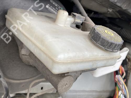 Used Brake master cylinder Brake master cylinder RENAULT MASTER III Van (FV) 2.3 dCi 125 FWD (FV0C, FV0D, FV0G, FV0H, FV0J, FV0K,... (125 hp) 22124411 22124411