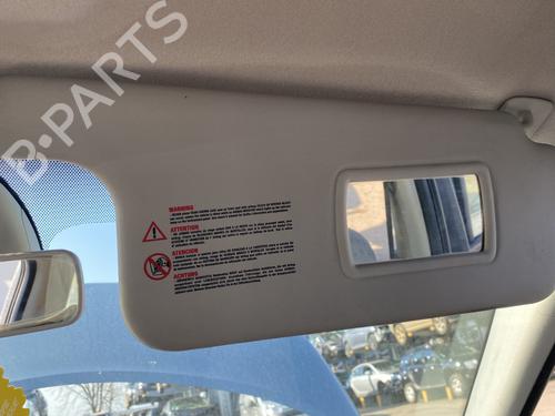 Used Right sun visor Right sun visor 32523137 32523137