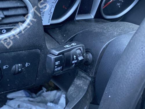 switch-ford-focus-ii-convertible-2006-2007-2008-2009-2010-32218314 main image