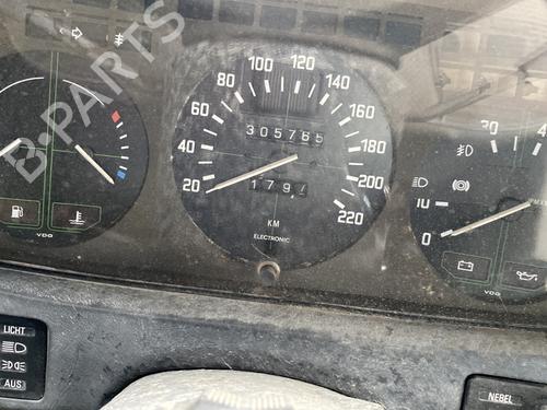 Instrument cluster BMW 7 (E23) 728 i | BP29757208C47