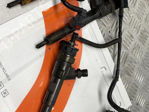 Used Injector Injector RENAULT CLIO IV (BH_) 1.5 dCi 90 (90 hp) 32271353 32271353