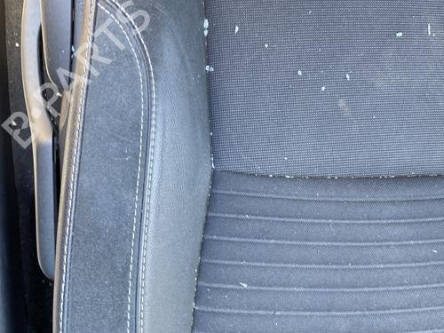 Right front seat TOYOTA YARIS (_P13_) 1.5 Hybrid (NHP130_, NHP130) | BP24408700C16 