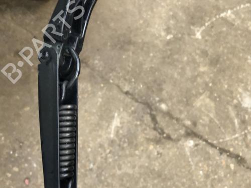 Used Front windshield wiper arm TOYOTA AURIS Estate (_E18_) 1.6 D4-D (WWE185_) (112 hp) 20223677
