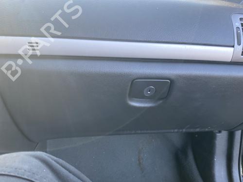 Used Glove box PEUGEOT 407 (6D_) 1.6 HDi 110 (6D9HZC, 6D9HYC) (109 hp) 22233189