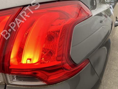 Used Right taillight Right taillight PEUGEOT 2008 I (CU_) 1.2 THP 110 / PureTech 110 (110 hp) 31116835 31116835