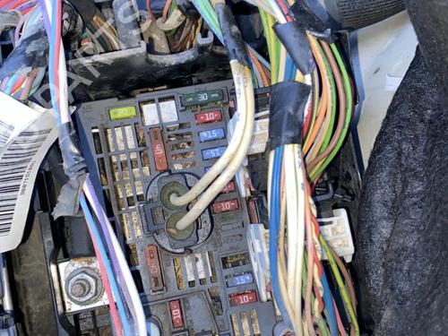 Used Fuse box PEUGEOT PARTNER Box Body/MPV 1.6 HDi (75 hp) 30889919