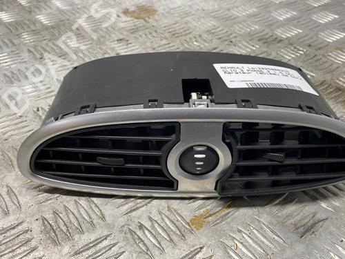 Used Air vent RENAULT CLIO III (BR0/1, CR0/1) 1.5 dCi (C/BR0G, C/BR1G) (68 hp) 29081079