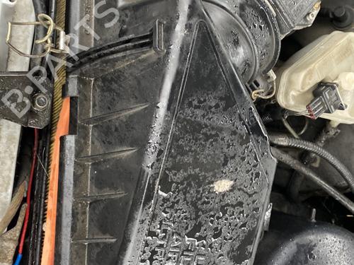 Used Air filter box FORD MONDEO I (GBP) 1.8 TD (88 hp) 30851771