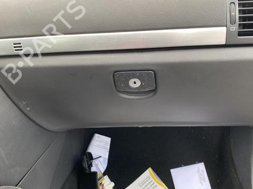 Handskerum PEUGEOT 407 Coupe (6C_) 2.7 HDi (204 hp) 31972127