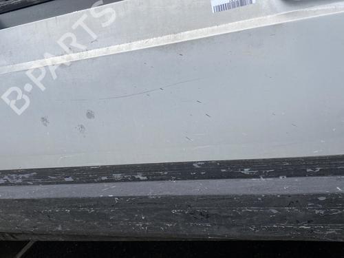 Used Left front door Left front door 32439562 32439562