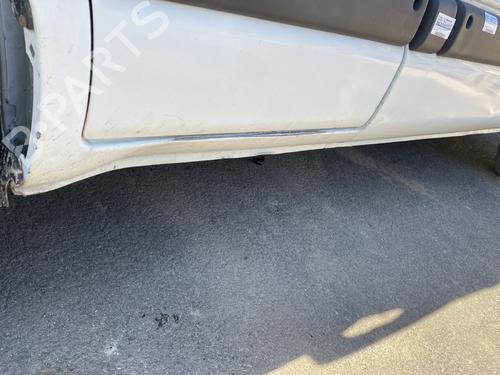 Used Left sideskirt RENAULT MASTER II Van (FD) 2.5 dCi 100 (FD0U, FD0V) (99 hp) 24983088