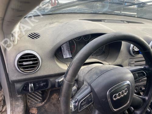 Dashboard AUDI A3 Sportback (8PA) 1.6 TDI | BP40268569C46 - Image 2