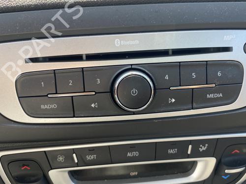 Used Radio RENAULT SCÉNIC III (JZ0/1_) 1.6 dCi (JZ00, JZ12) (130 hp) 27304310