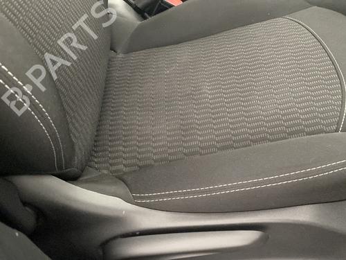 Right front seat PEUGEOT 208 I (CA_, CC_) 1.6 HDi / BlueHDi 75 | BP30760531C16