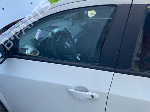 left-front-door-chevrolet-aveo-saloon-t300-2011-36756099 main image
