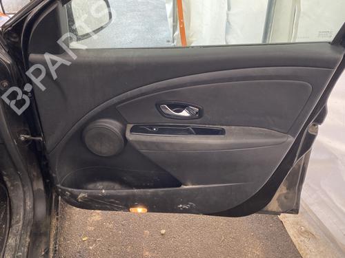 Used Front right panel RENAULT MEGANE III Grandtour (KZ0/1) 1.5 dCi (KZ09, KZ0D, KZ1G, KZ29, KZ14, KZ1W, KZ10, KZ1F,... (110 hp) 32170413