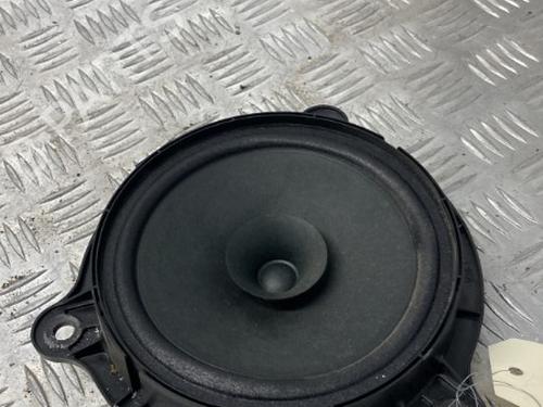 Used Speaker Speaker DACIA SANDERO II 1.0 SCe 75 (B8JC, B8JD, B8NC) (73 hp) 19906567 19906567
