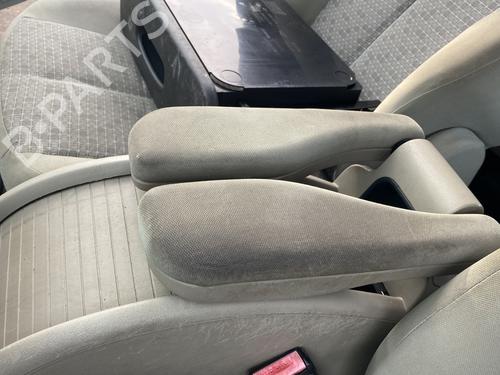 Used Armrest / Center console Armrest / Center console 30973291 30973291