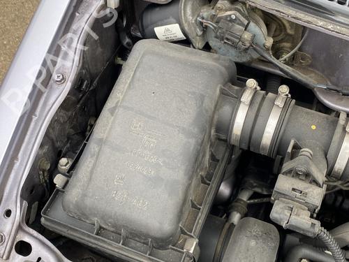 Used Air filter box OPEL AGILA A (H00) 1.2 16V Twinport (F68) (80 hp) 24345783