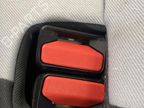 seat-buckle-peugeot-508-i-8d_-2010-2011-2012-2013-2014-2015-2016-2017-2018-32319538 main image