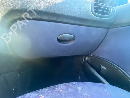 Used Glove box Glove box PEUGEOT 206 Hatchback (2A/C) 1.9 D (69 hp) 40064152 40064152
